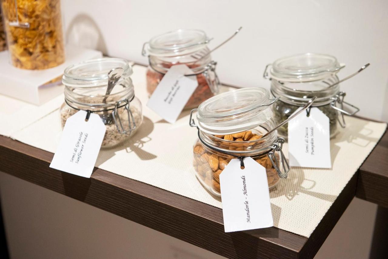 Hotel Dimorae Rooms And Suites - Apartments Civitanova Marche Buitenkant foto